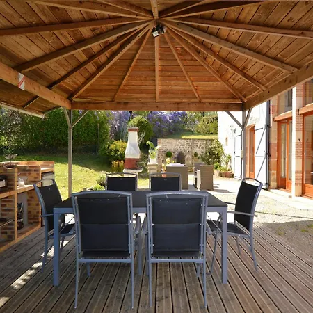 Family Retreat In Thedirac Casa vacanze *