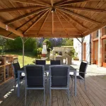 Family Retreat In Thedirac Hébergement de vacances *