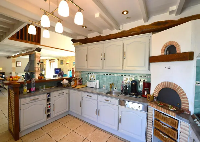 Family Retreat In Thedirac Vakantiehuis *