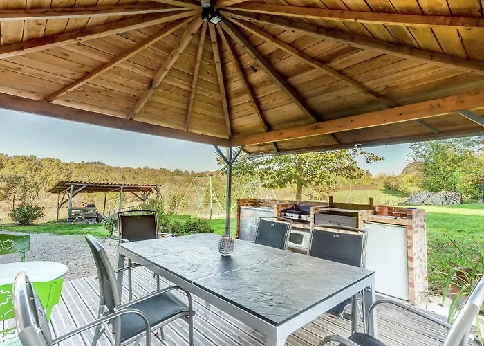 Family Retreat In Thedirac Lavercantière