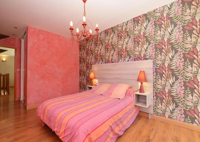 Family Retreat In Thedirac