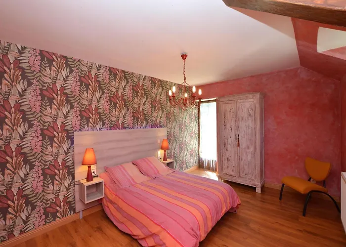 Family Retreat In Thedirac Vakantiehuis Lavercantière