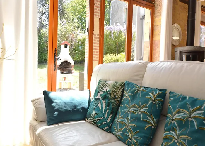 Family Retreat In Thedirac *